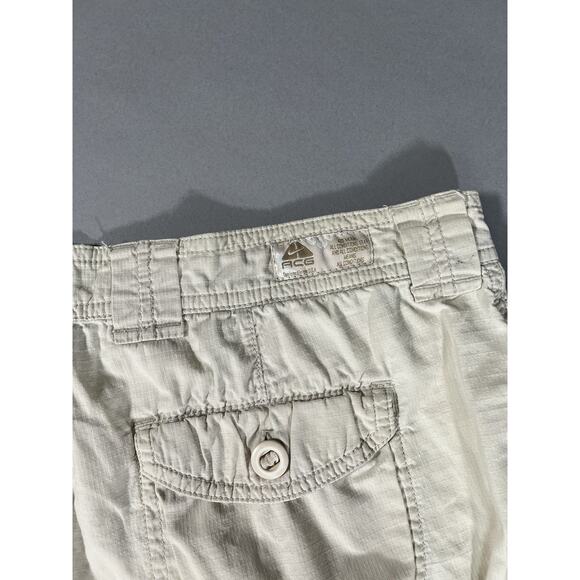 Silver Tag Nike ACG Technical Shorts - Picture 4 of 5